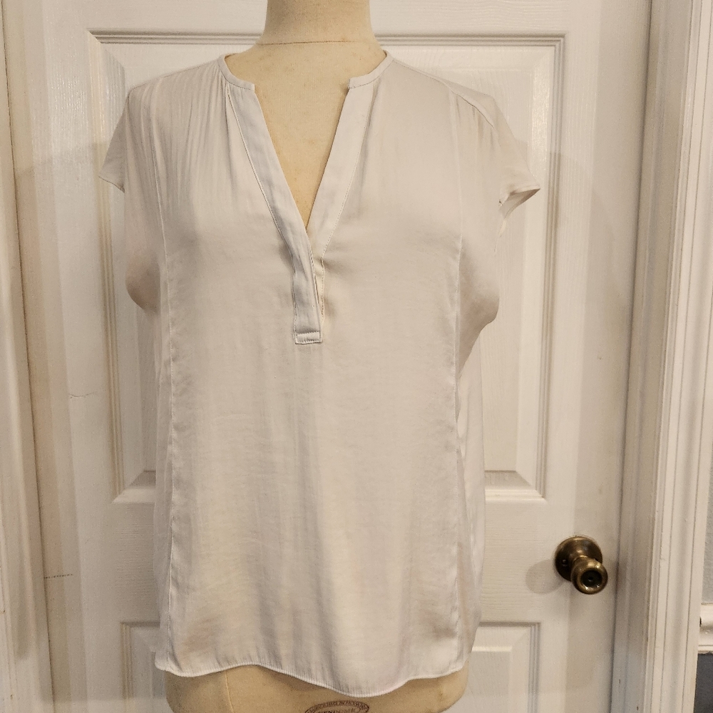 Banana Republic Cream Cap Sleeve Blouse